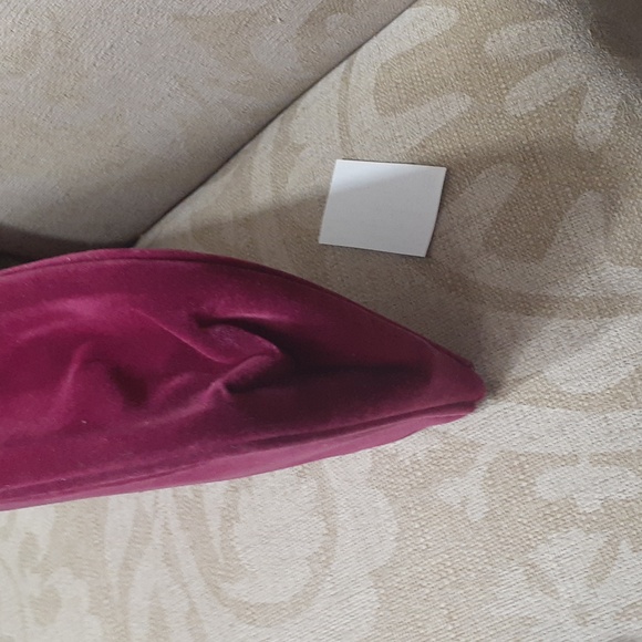 GUCCI BEAUTY BAG MAKEUP NEW GIFTED CROSSBODY CHAIN - Picture 8 of 9